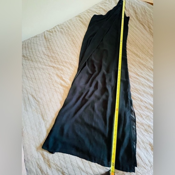 WINK One-Shoulder Long Elegant Black Dress – Size M ✨🖤 Elegance & Grace - Picture 17 of 17